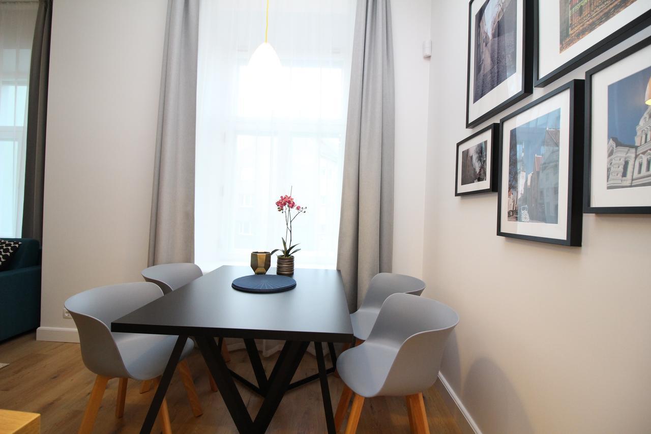 Tallinn City Apartments Old Town Suites Bagian luar foto
