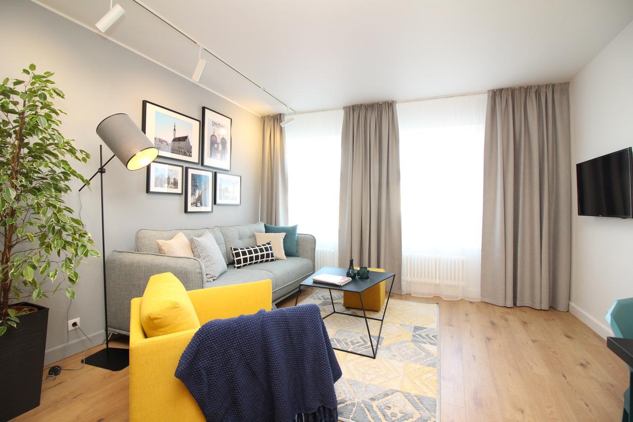 Tallinn City Apartments Old Town Suites Bagian luar foto